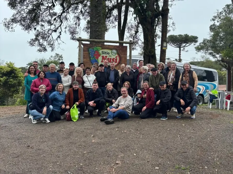 Grupo reunido durante passeio da Pomerode Viagens